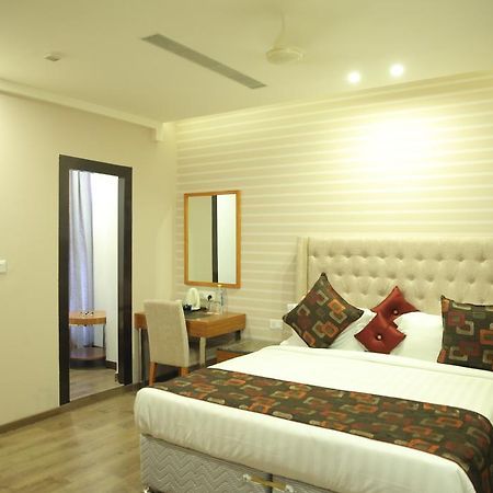 Hotel Sv Kashipur Luaran gambar