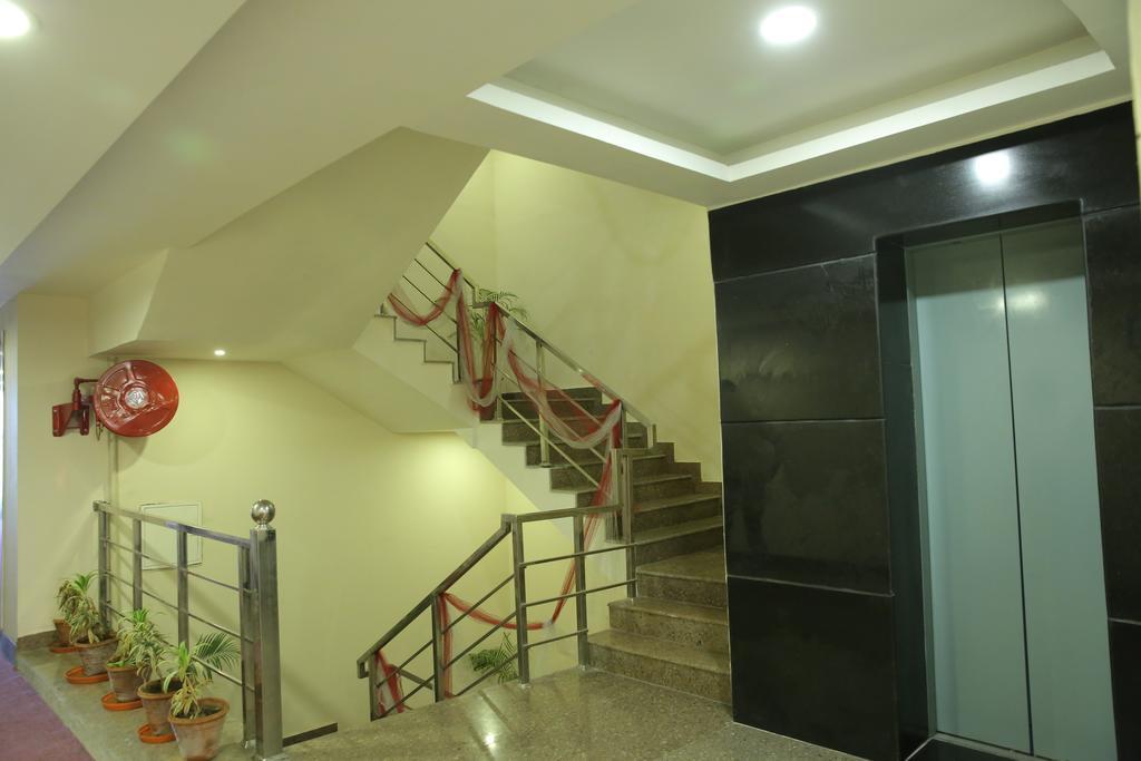 Hotel Sv Kashipur Luaran gambar