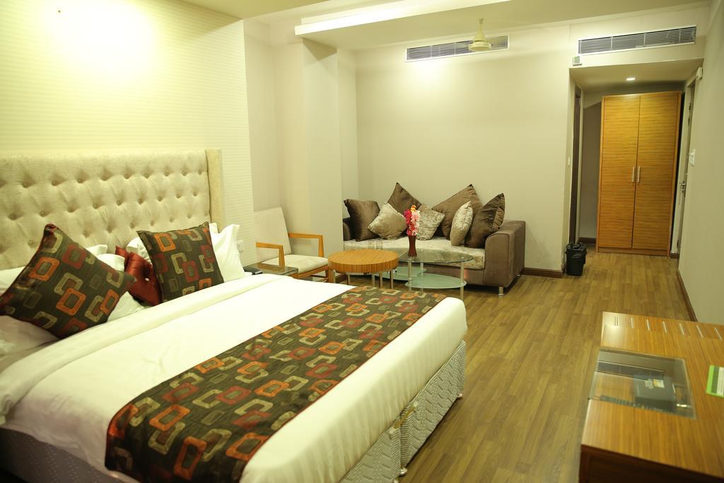 Hotel Sv Kashipur Luaran gambar