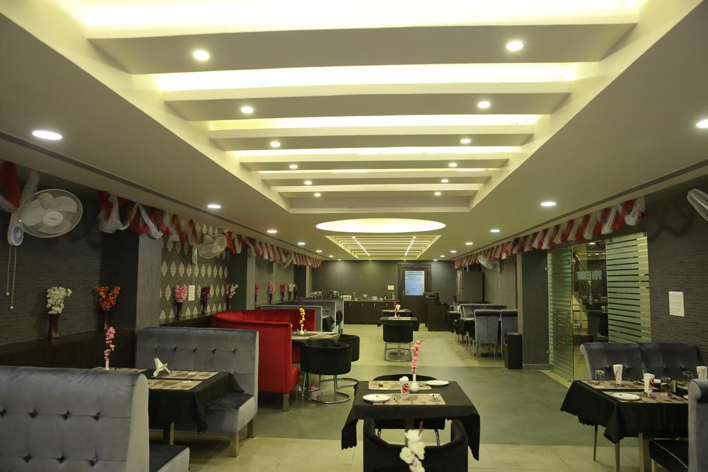 Hotel Sv Kashipur Luaran gambar